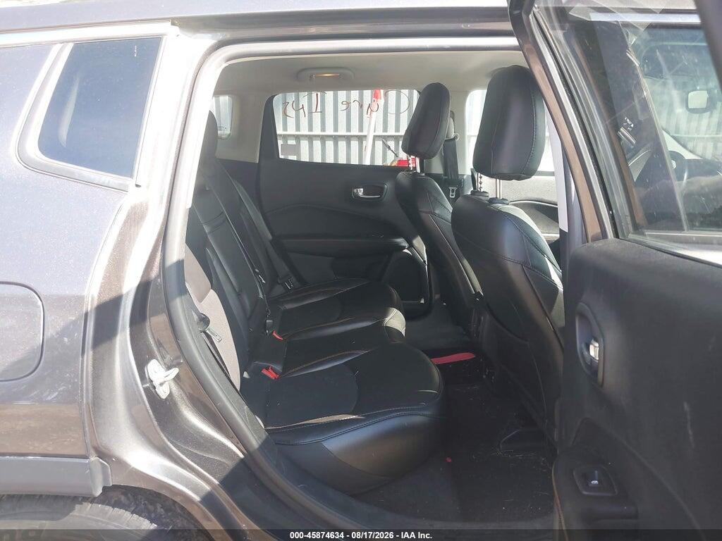 3C4NJCCB5KT802115 2019 JEEP COMPASS photo no. 8