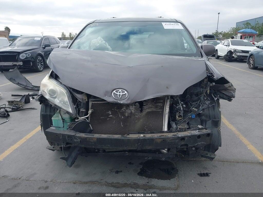5TDDK3DC4FS103588 2015 TOYOTA SIENNA photo no. 6