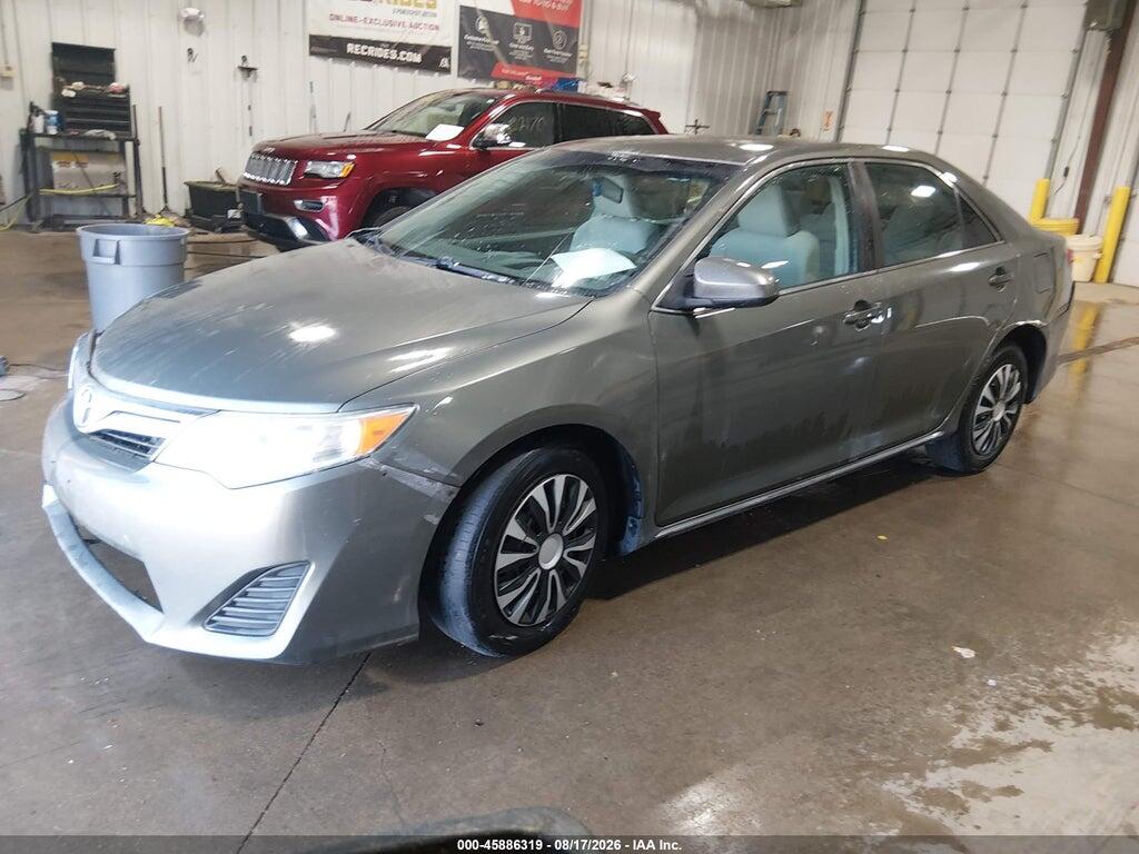 4T1BF1FK9EU833085 2014 TOYOTA CAMRY photo no. 2