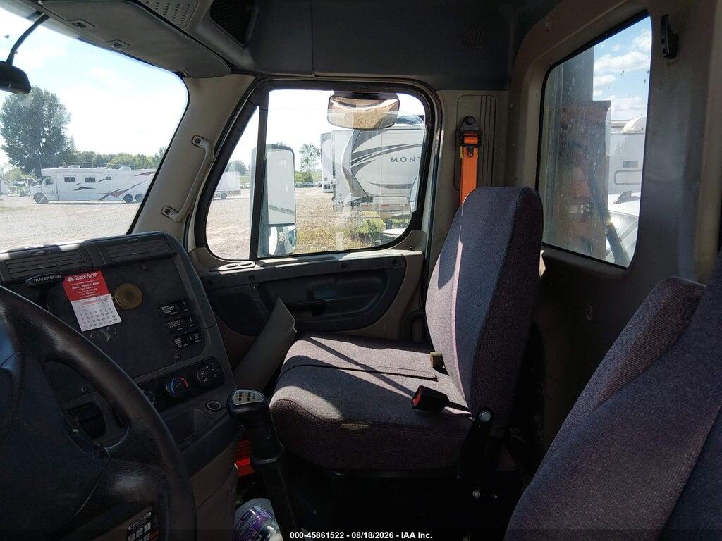 1FUJGEDR3KLKH4255 2019 FREIGHTLINER CASCADIA 125 photo no. 3