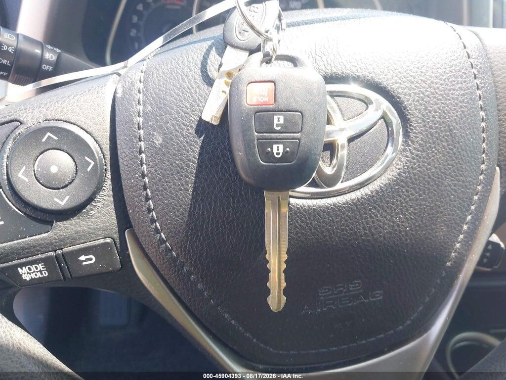 2T3WFREV0FW136618 2015 TOYOTA RAV4 photo no. 11