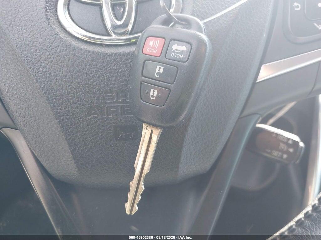 4T1BF1FK1FU893010 2015 TOYOTA CAMRY photo no. 11