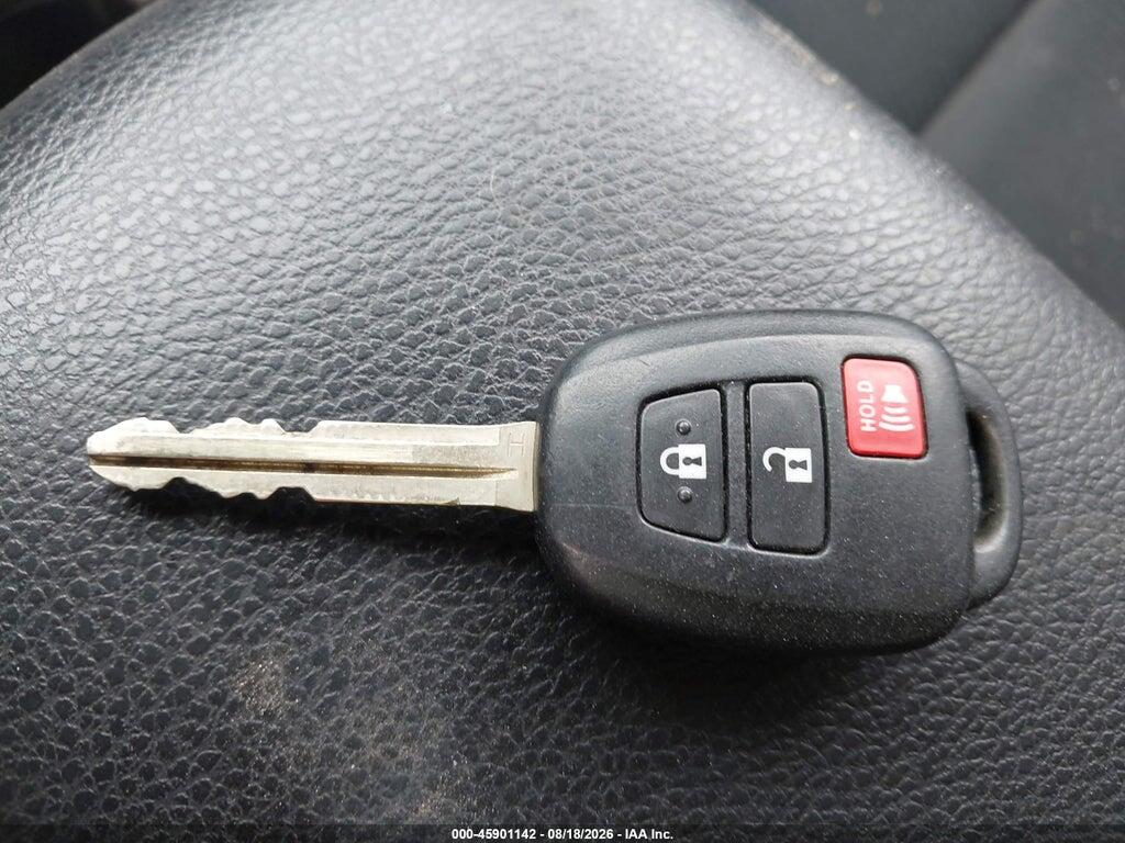 2T3BFREV8FW312121 2015 TOYOTA RAV4 photo no. 11