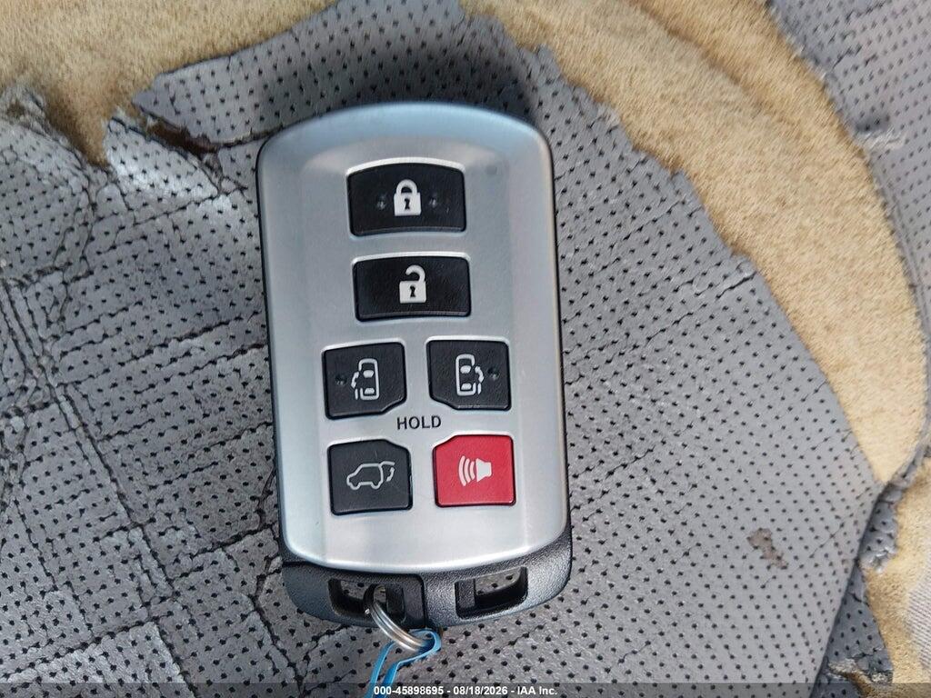 5TDDK3DC0FS115463 2015 TOYOTA SIENNA photo no. 11