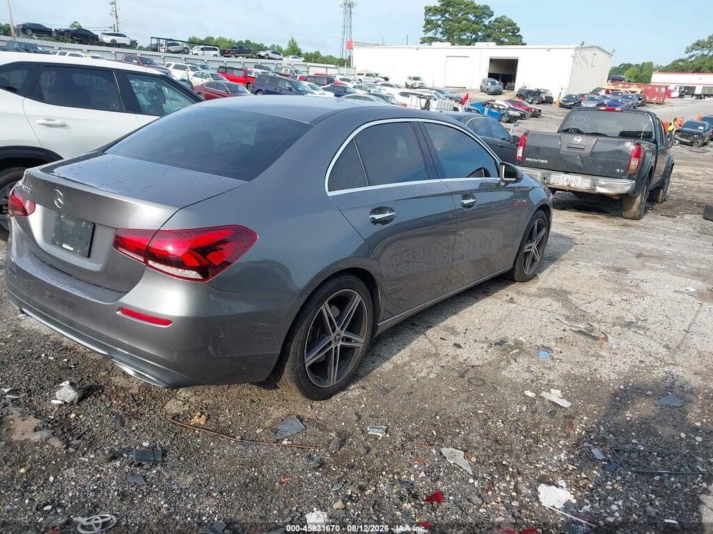 WDD3G4EB7KW014431 2019 MERCEDES-BENZ A 220 photo no. 4