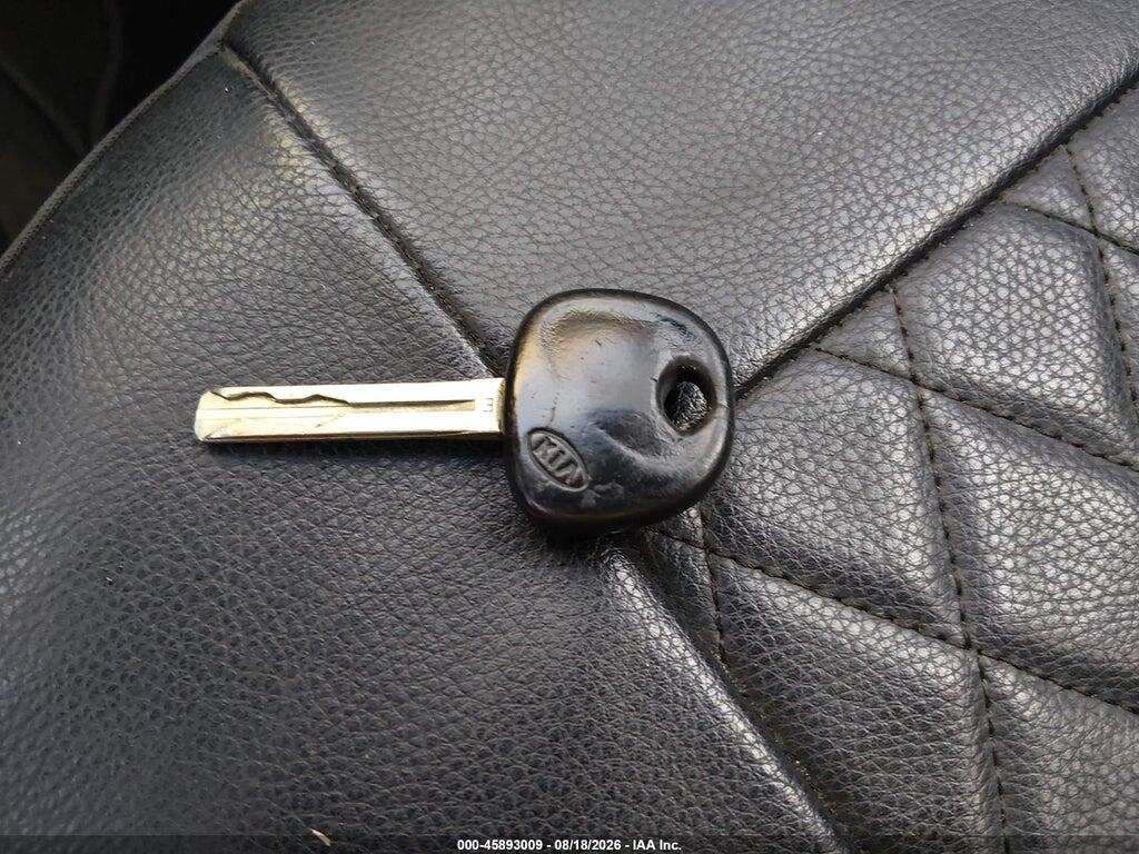 KNDJN2A20F7215380 2015 KIA SOUL photo no. 11