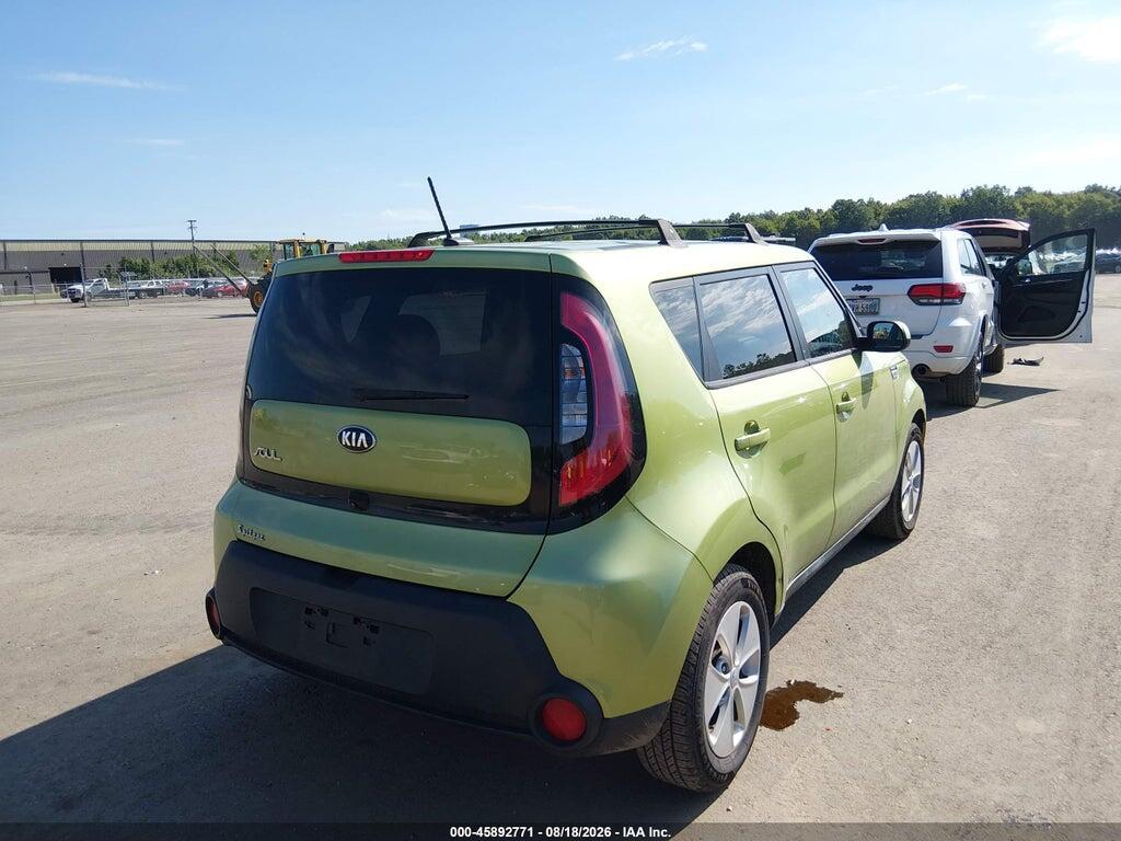 KNDJN2A24F7811026 2015 KIA SOUL photo no. 4