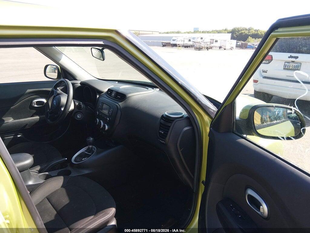 KNDJN2A24F7811026 2015 KIA SOUL photo no. 5