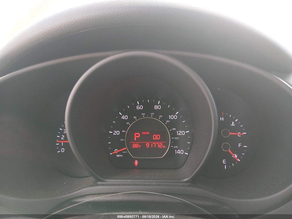 KNDJN2A24F7811026 2015 KIA SOUL photo no. 7