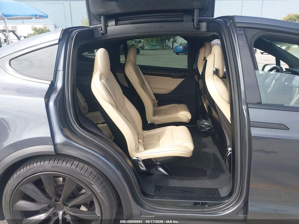 5YJXCBE22GF016482 2016 TESLA MODEL X photo no. 8