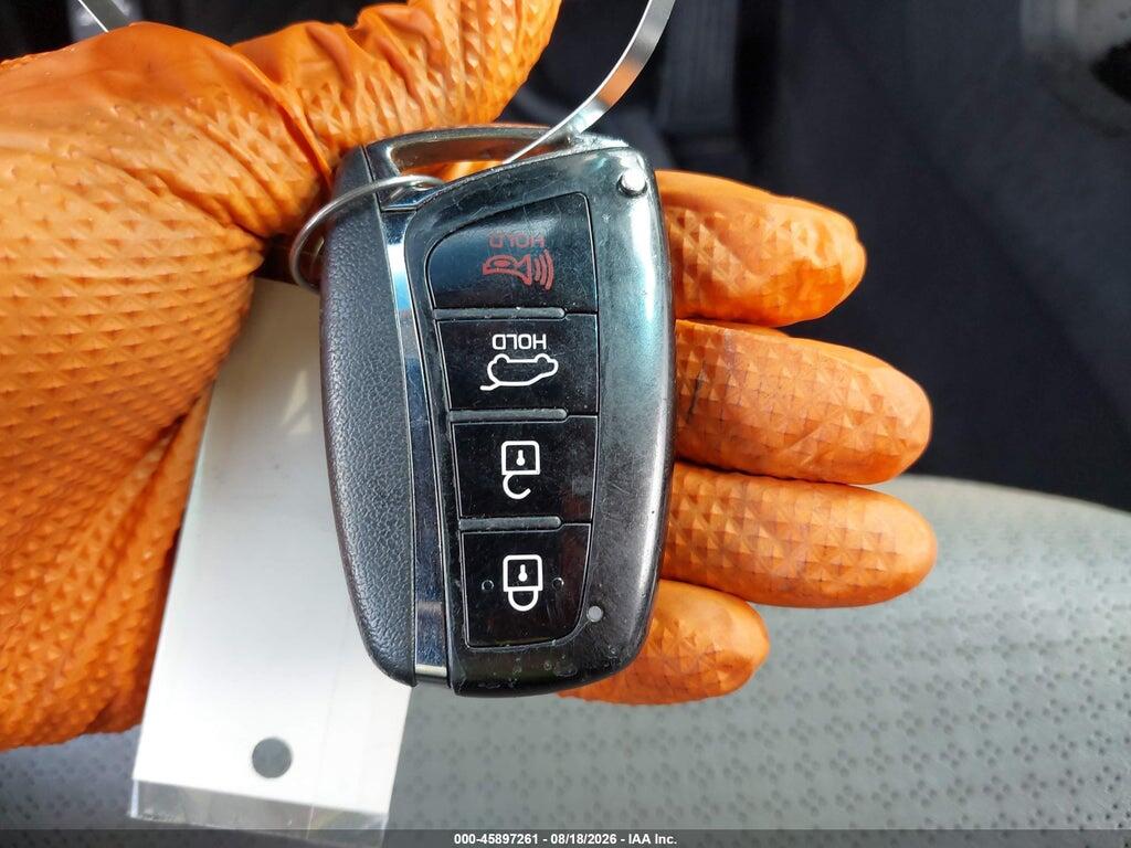 5XYZUDLB7GG353940 2016 HYUNDAI SANTA FE SPORT photo no. 11