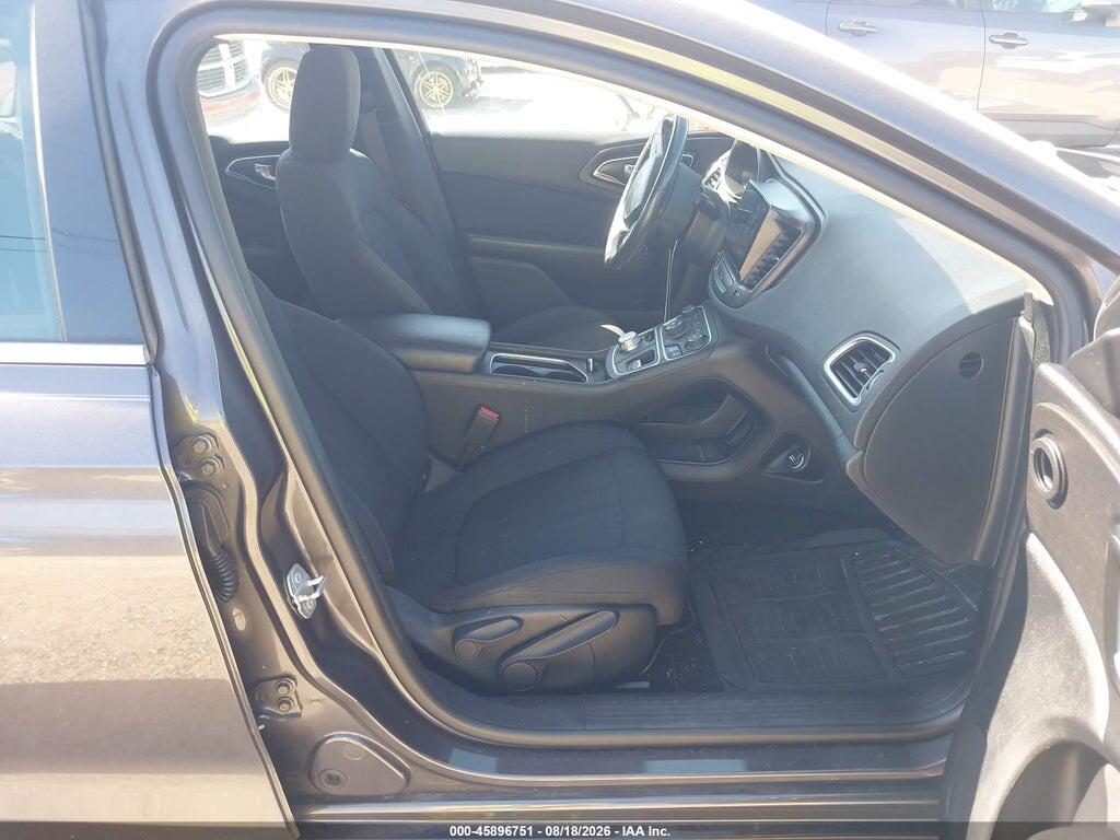 1C3CCCFB9GN188047 2016 CHRYSLER 200 photo no. 5