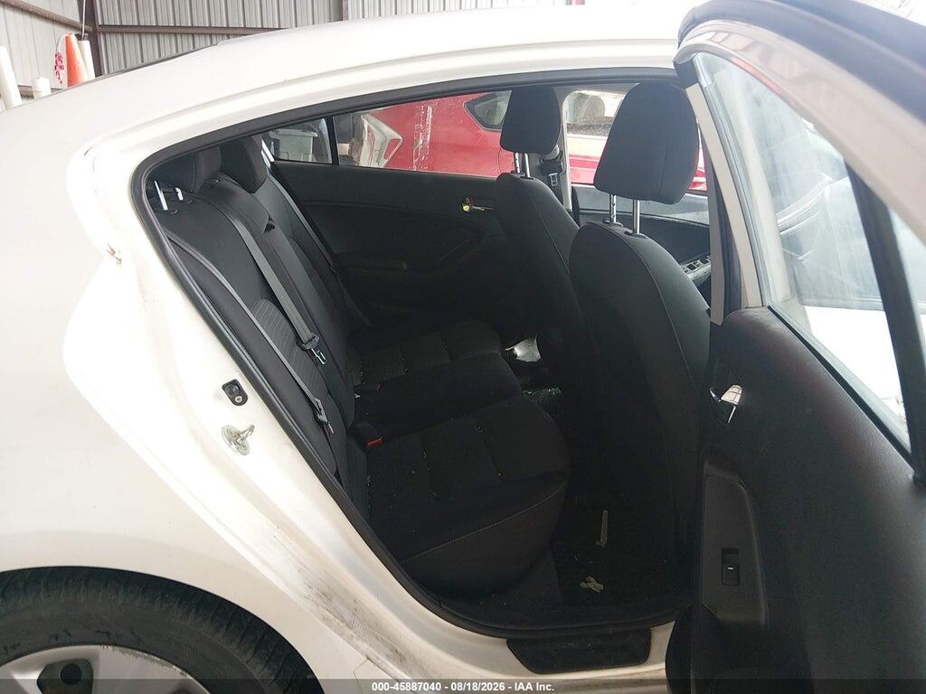 KNAFX4A68F5360027 2015 KIA FORTE photo no. 8