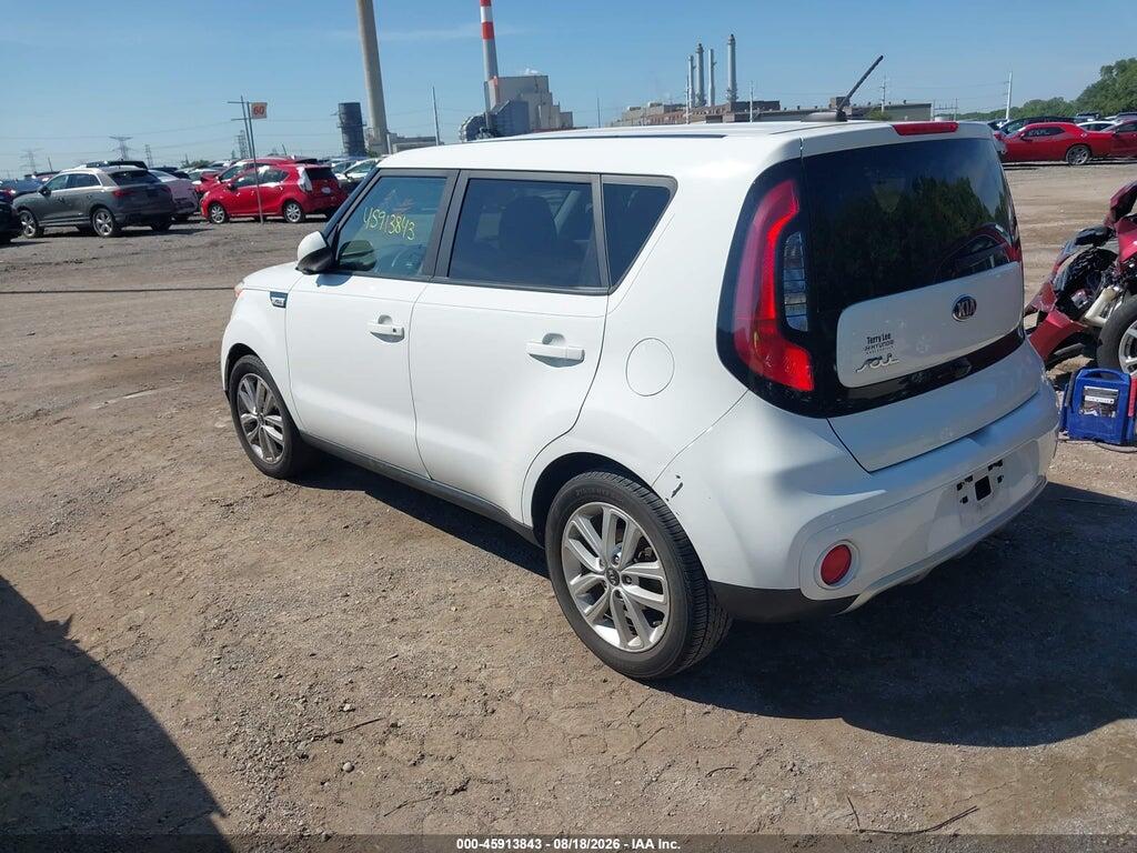 KNDJP3A55J7904656 2018 KIA SOUL photo no. 3