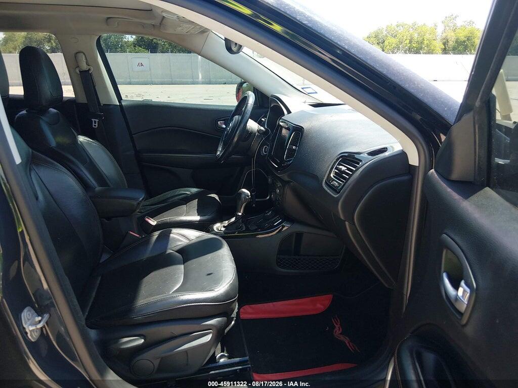 3C4NJDCB2JT136352 2018 JEEP COMPASS photo no. 5