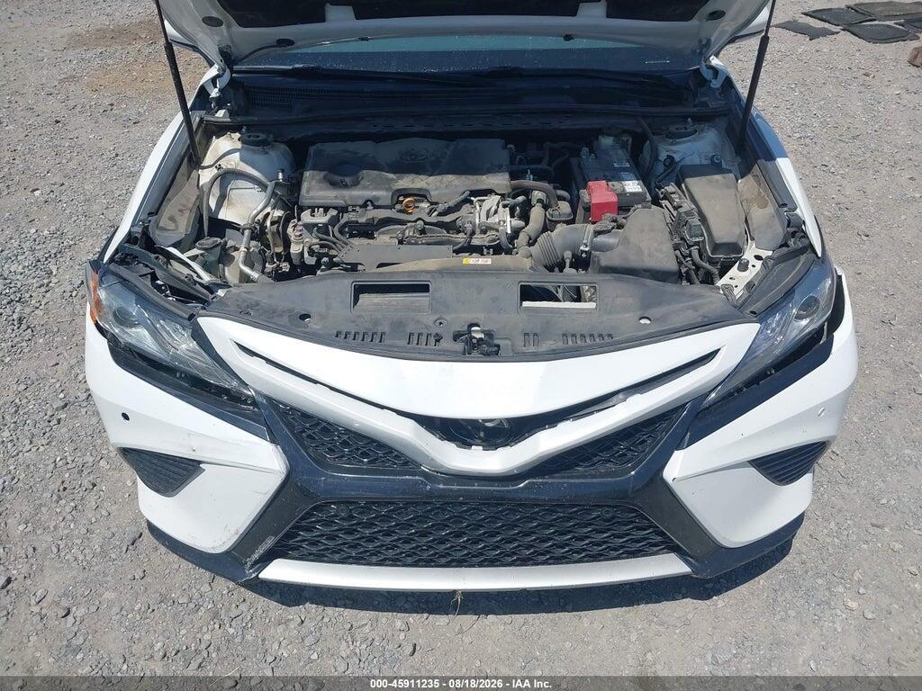 4T1B61HKXJU033130 2018 TOYOTA CAMRY photo no. 10