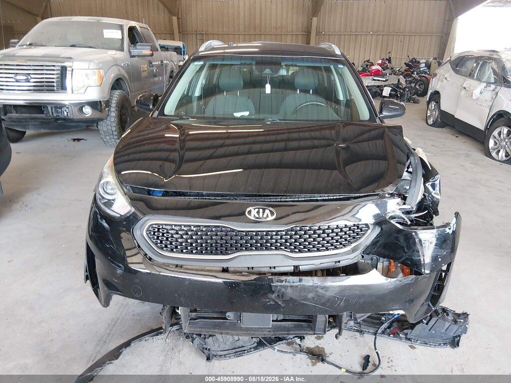 KNDCM3LD8J5138360 2018 KIA NIRO PLUG-IN HYBRID photo no. 11