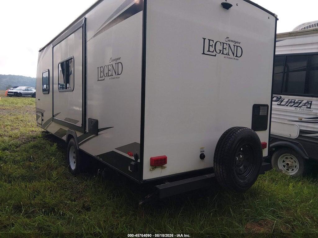 4X4TSVU12KR200040 2019 FOREST RIVER SURVEYO LEGEND 19RBLE photo no. 3