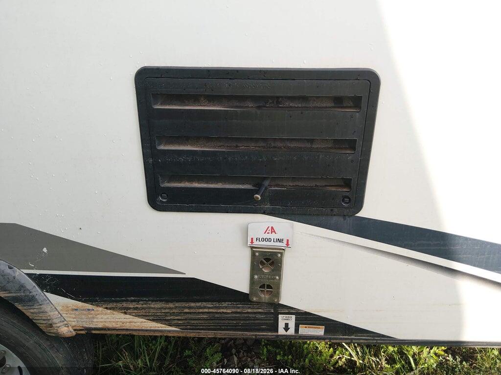 4X4TSVU12KR200040 2019 FOREST RIVER SURVEYO LEGEND 19RBLE photo no. 6