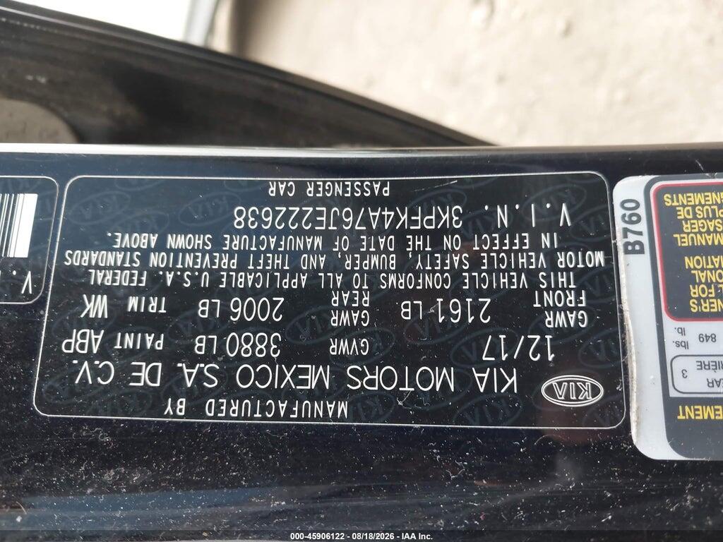 3KPFK4A76JE222638 2018 KIA FORTE photo no. 9