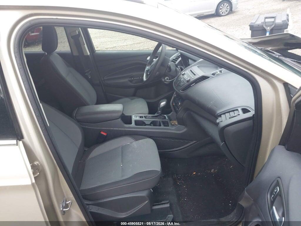 1FMCU0GD4JUB39760 2018 FORD ESCAPE photo no. 5