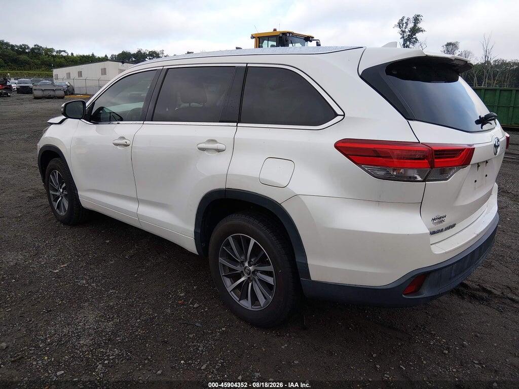 5TDKZRFH5JS267245 2018 TOYOTA HIGHLANDER photo no. 3