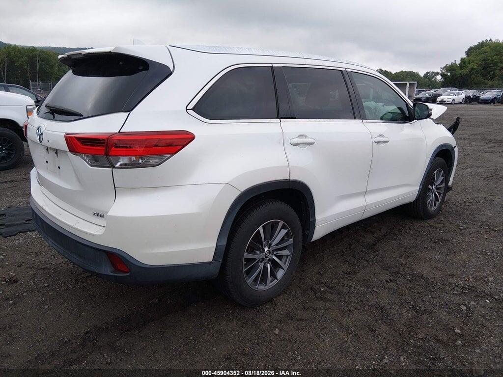 5TDKZRFH5JS267245 2018 TOYOTA HIGHLANDER photo no. 4
