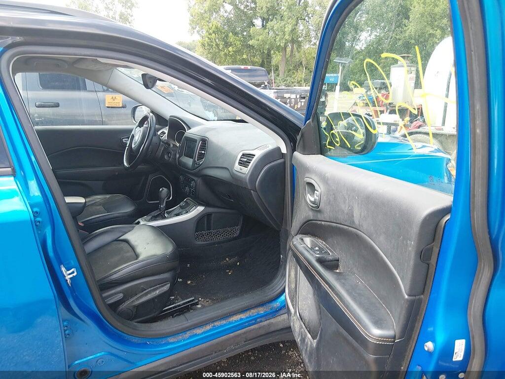 3C4NJDBB5JT252999 2018 JEEP COMPASS photo no. 5