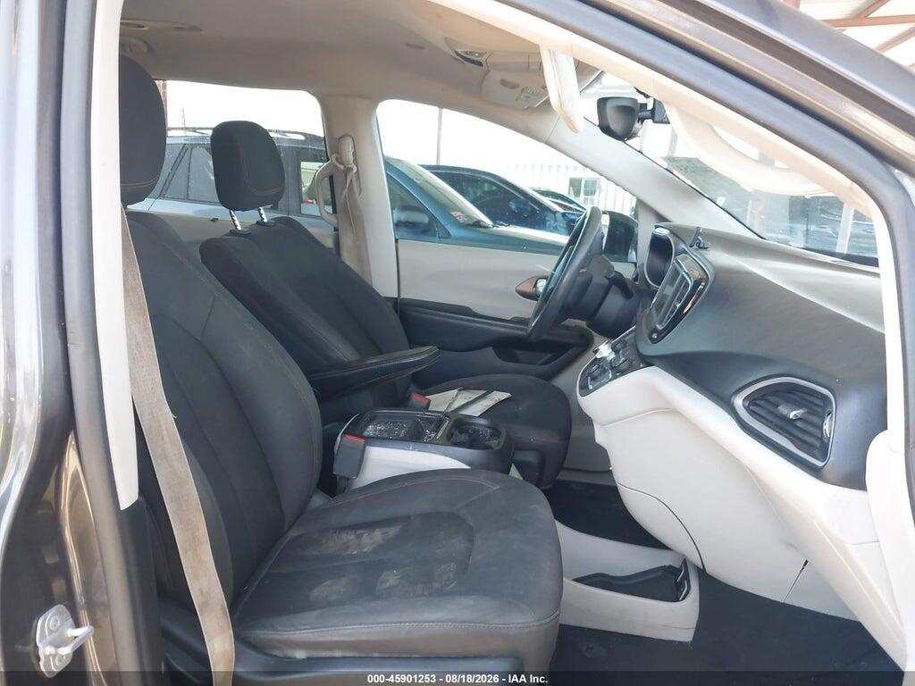 2C4RC1FG5JR278599 2018 CHRYSLER PACIFICA photo no. 5