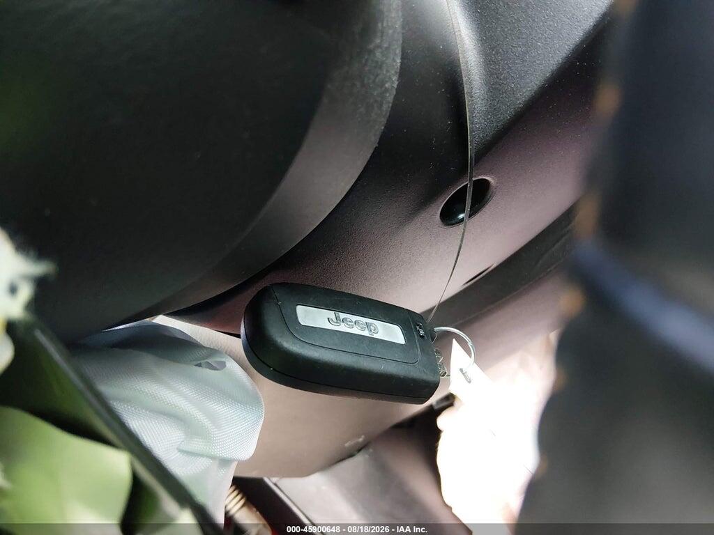 3C4NJDBB9JT308085 2018 JEEP COMPASS photo no. 11