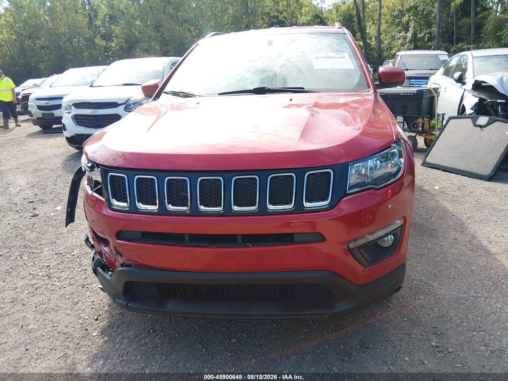 3C4NJDBB9JT308085 2018 JEEP COMPASS photo no. 12