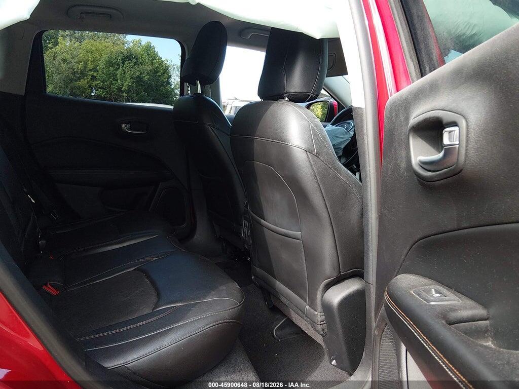 3C4NJDBB9JT308085 2018 JEEP COMPASS photo no. 8
