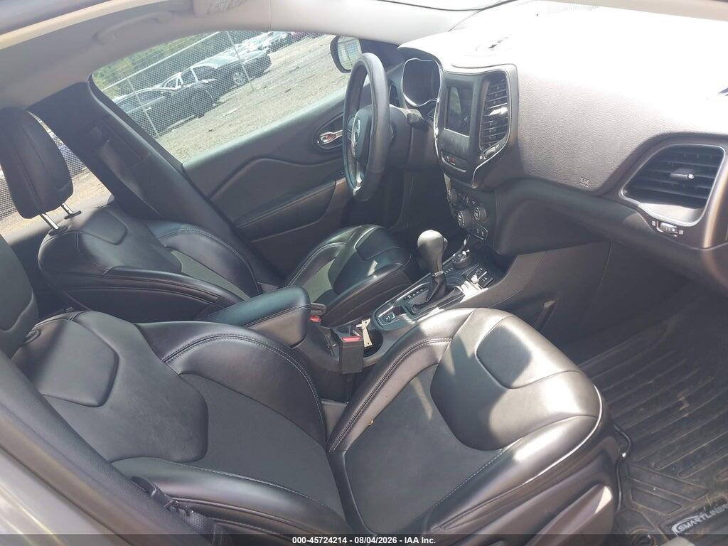 1C4PJMLB1KD424704 2019 JEEP CHEROKEE photo no. 5