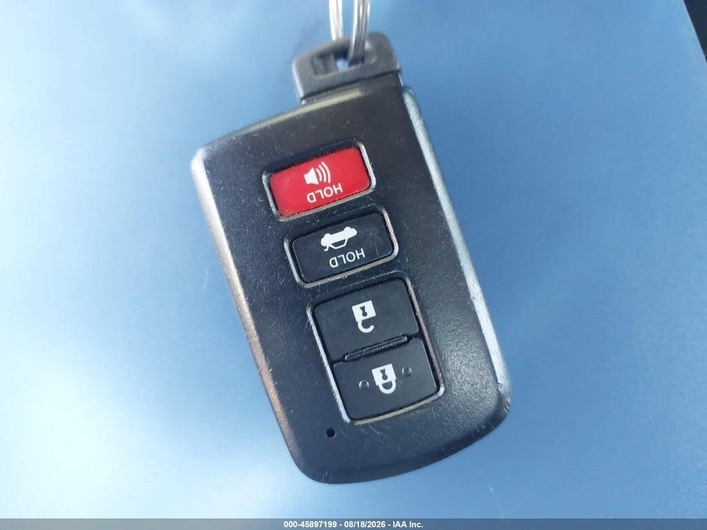 5YFBURHEXJP788780 2018 TOYOTA COROLLA photo no. 11