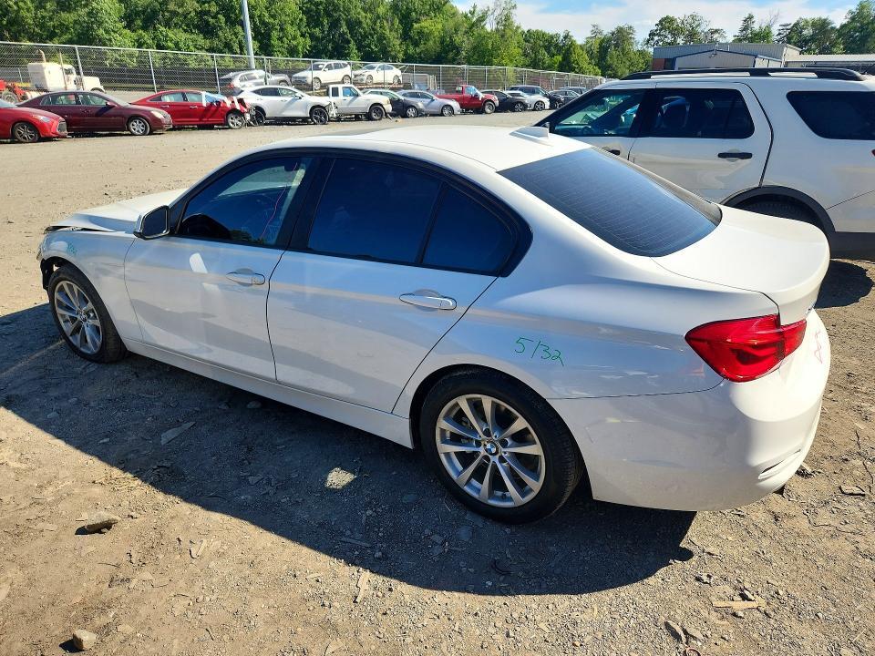 2016 BMW 320 XI — Фото 2 из 13