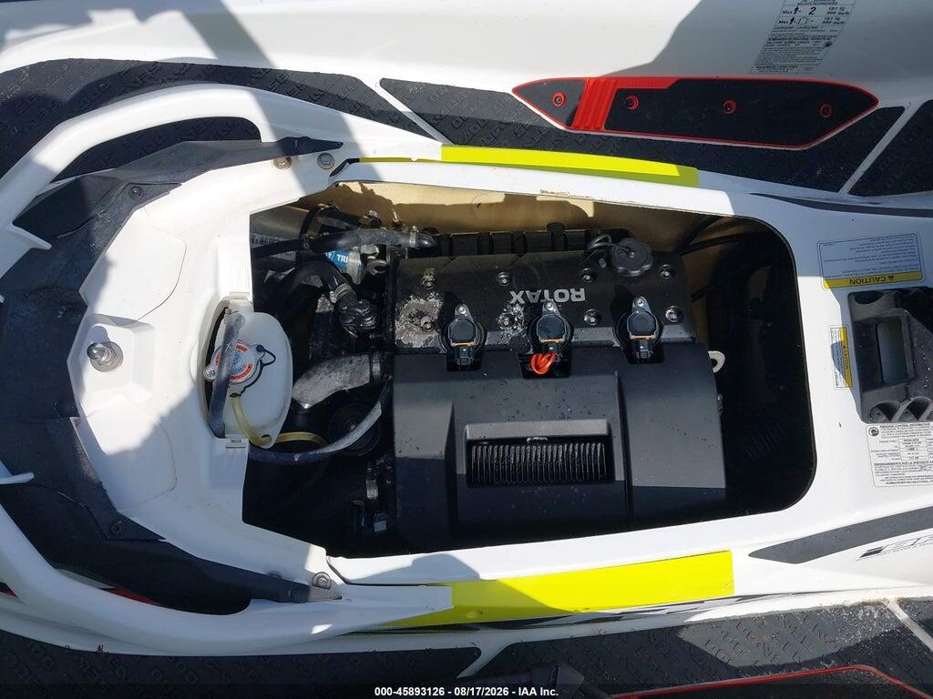 00000YDV24432E717 2018 SEADOO SEADOO photo no. 10