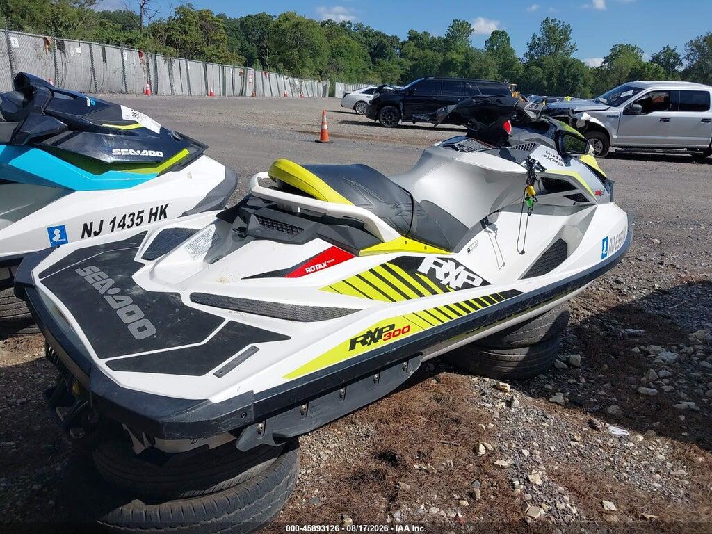00000YDV24432E717 2018 SEADOO SEADOO photo no. 4