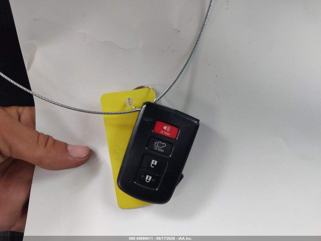 JTMRFREV7JD243121 2018 TOYOTA RAV4 photo no. 11