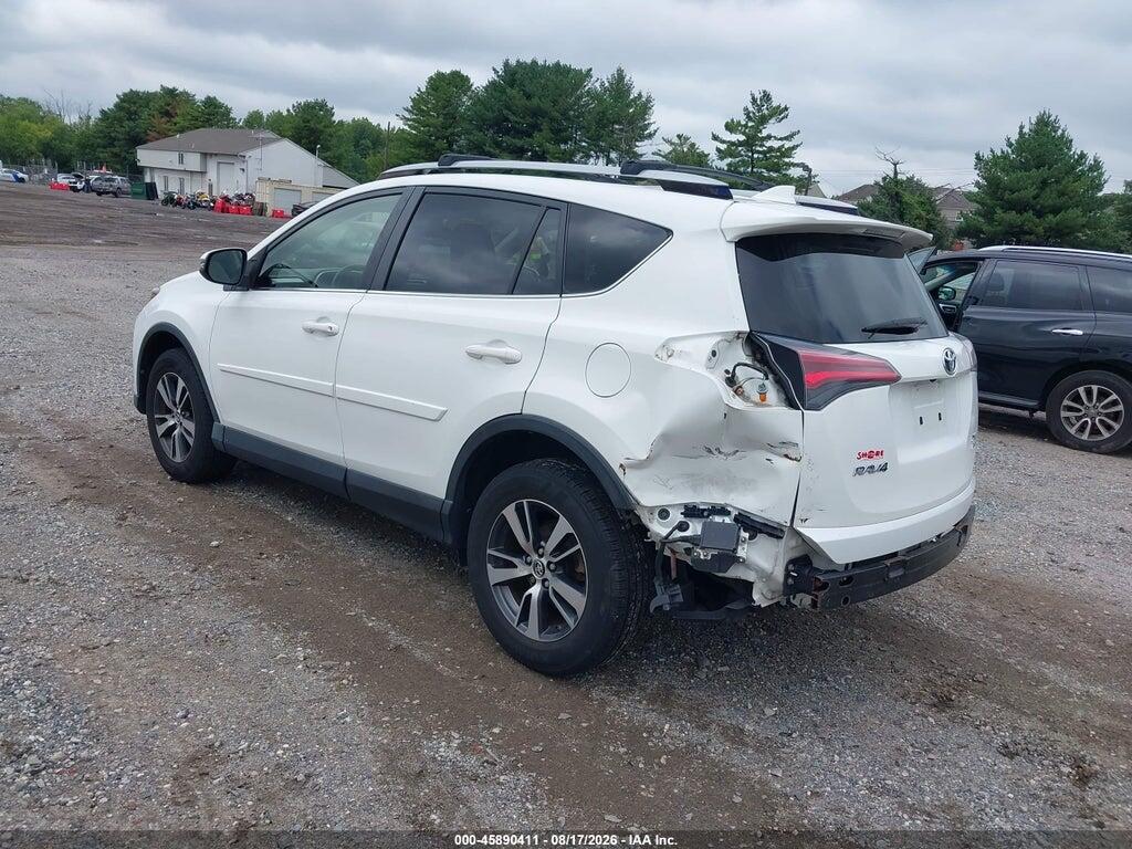 JTMRFREV7JD243121 2018 TOYOTA RAV4 photo no. 3