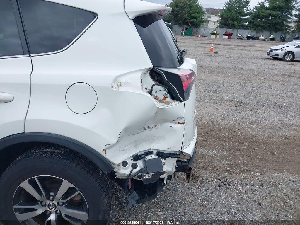 JTMRFREV7JD243121 2018 TOYOTA RAV4 photo no. 6