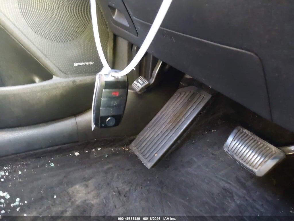 KNDCC3LC2J5138431 2018 KIA NIRO photo no. 11