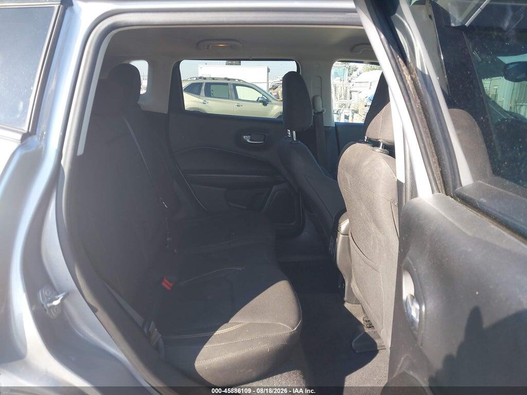 3C4NJDAB9JT132088 2018 JEEP COMPASS photo no. 8