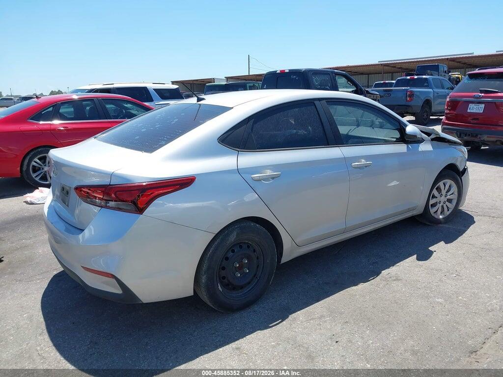 3KPC24A33JE009906 2018 HYUNDAI ACCENT photo no. 4