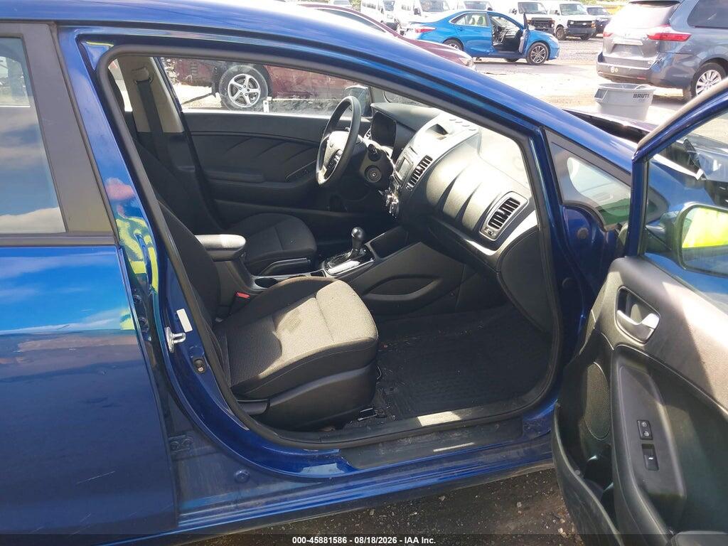 3KPFK4A73JE273207 2018 KIA FORTE photo no. 5