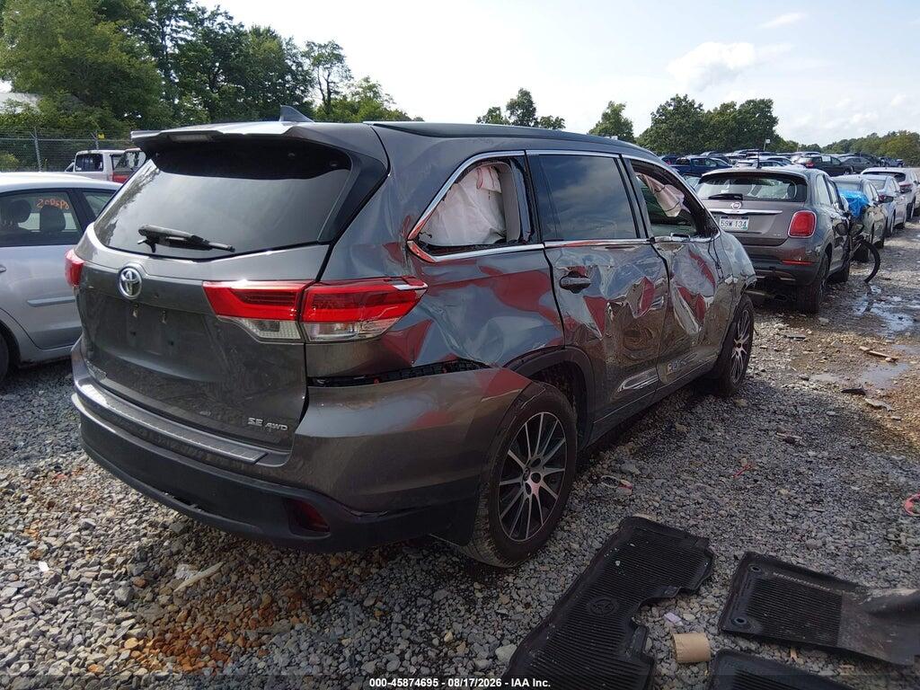 5TDJZRFH2JS897073 2018 TOYOTA HIGHLANDER photo no. 4