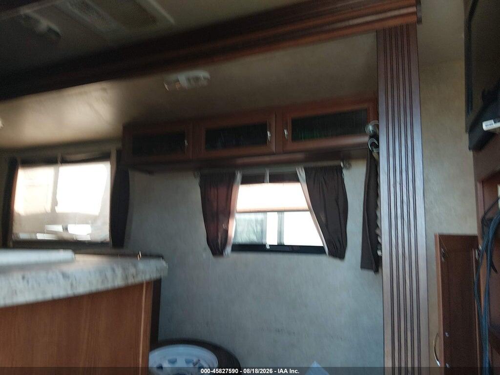 4X4TWDB20FA255018 2015 FOREST RIVER OTHER photo no. 5