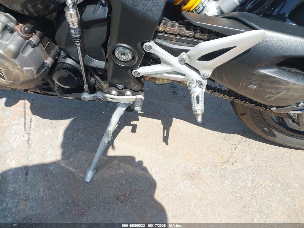 SMTP02ST8NTAZ5130 2022 TRIUMPH MOTORCYCLE SPEED TRIPLE photo no. 9