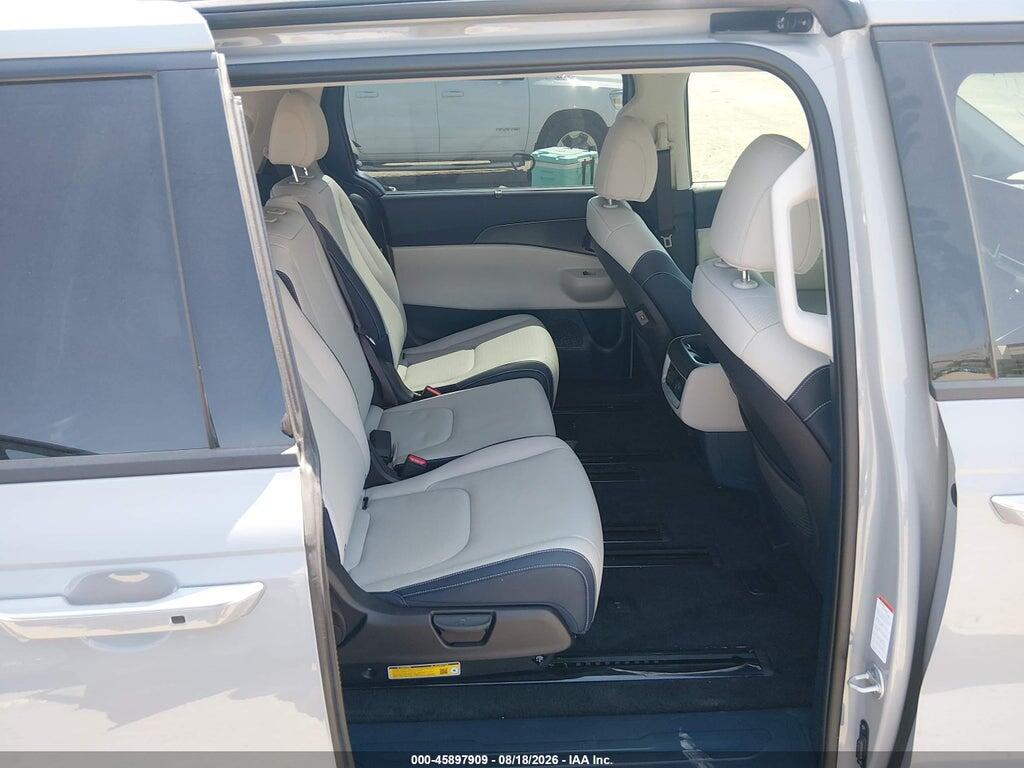 2026 KIA CARNIVAL SX PRESTIGE — Фото 8 из 16