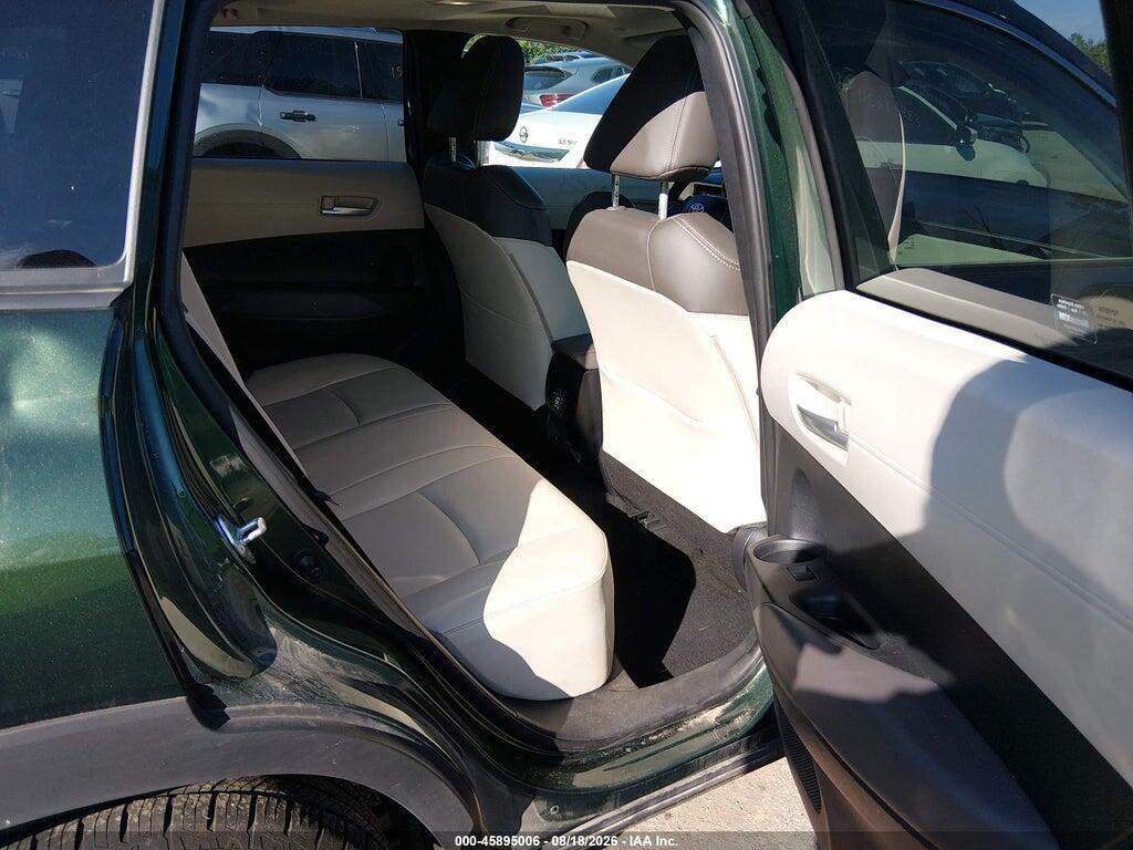 7MUDAABG7NV039774 2022 TOYOTA COROLLA CROSS photo no. 8