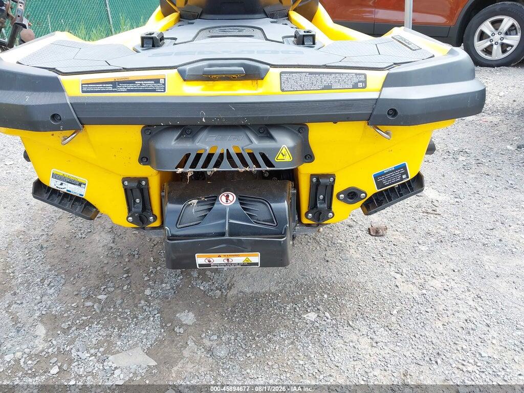 00000YDVB4482F222 2022 SEADOO RXT-X 300 photo no. 10